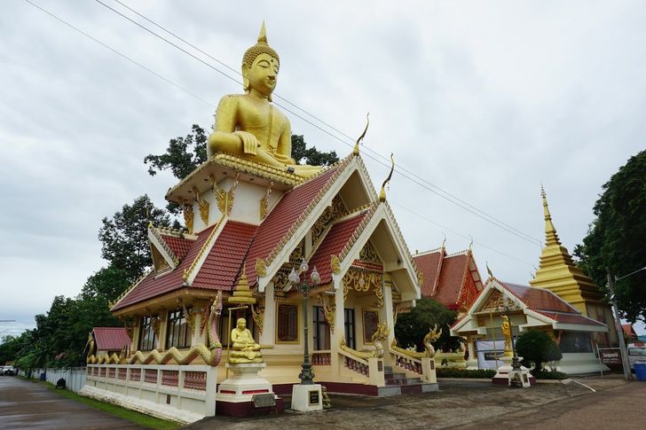 พระพุทธอิสานมิ่งมงคล